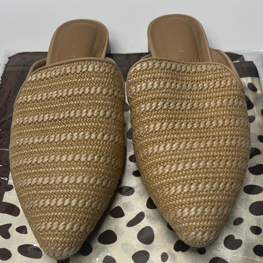 NWOT Kelly & Katie Adria Mule